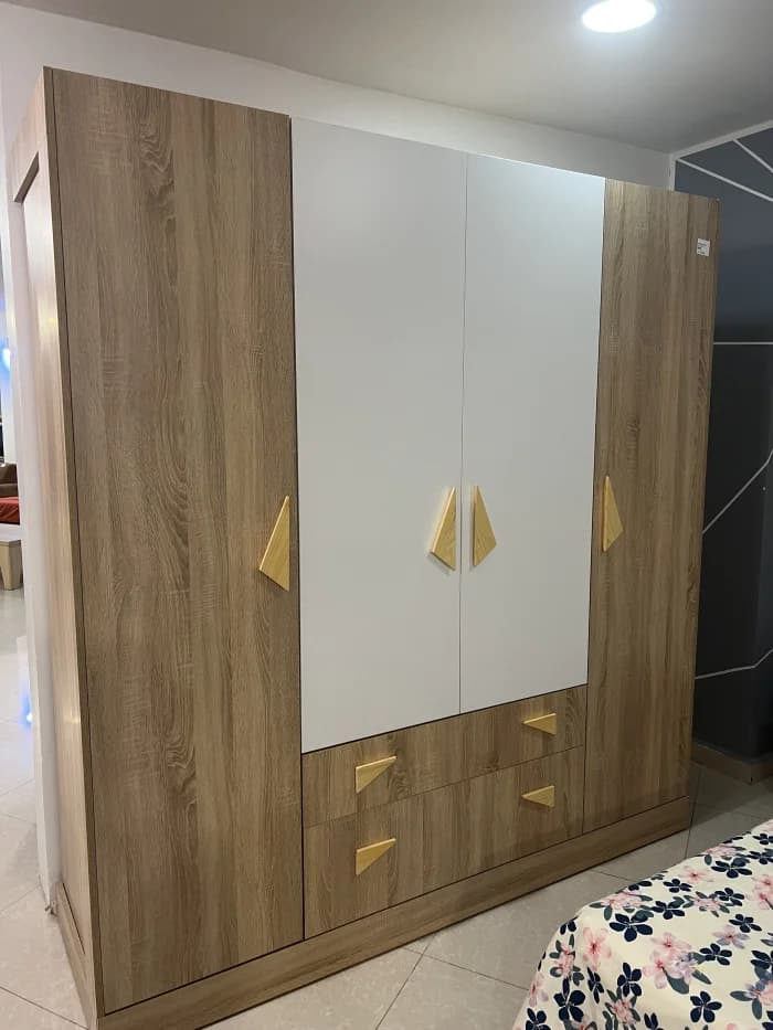 ARMOIRE
